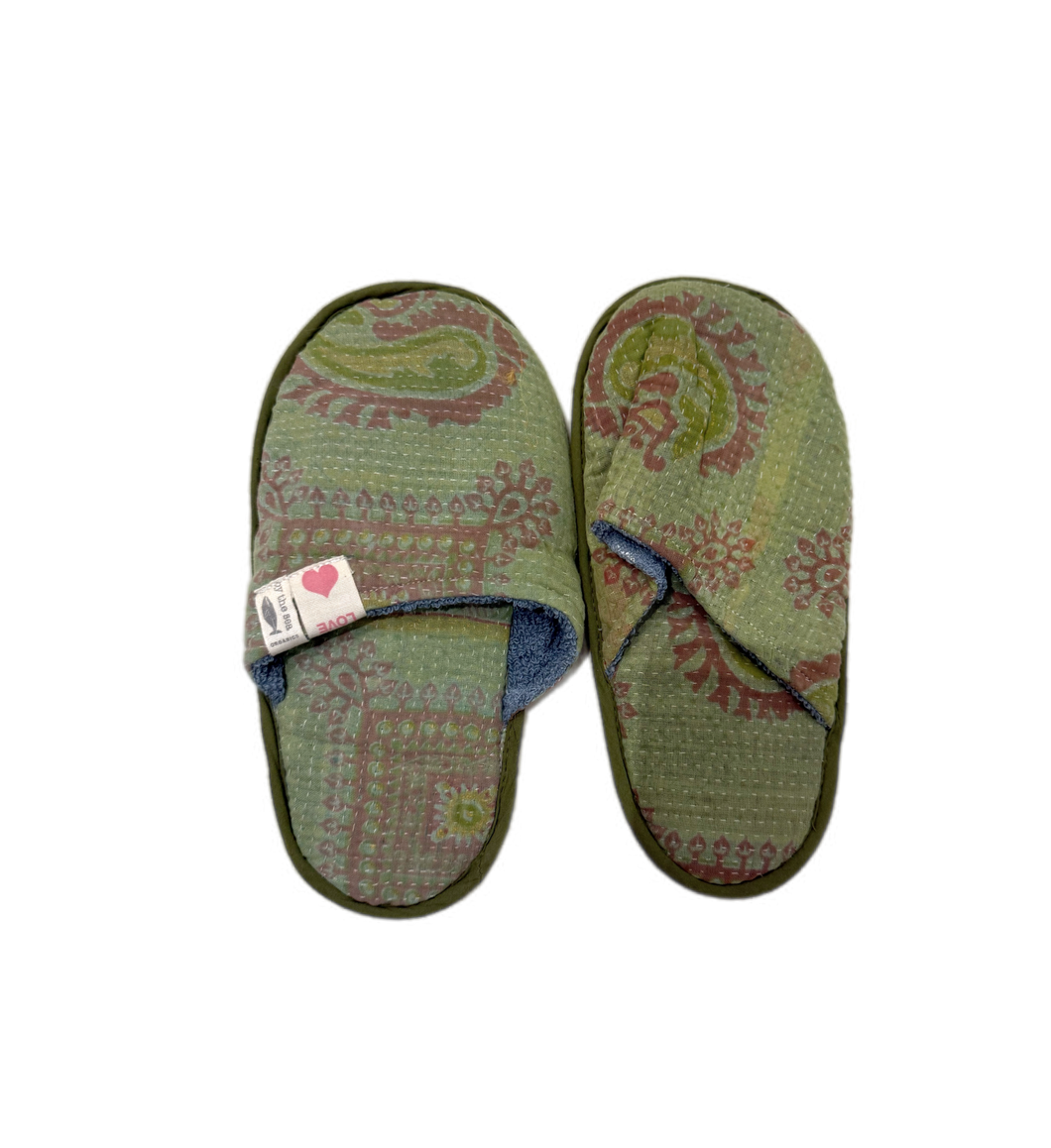 Paisley Garden Hawaiian Home Slippers - Small